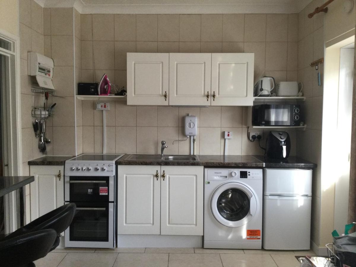 Hillview Apartment บรีน ภายนอก รูปภาพ